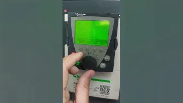 Access the Input and Output Configuration Menu in Altivar 71 via Graphical Keypad