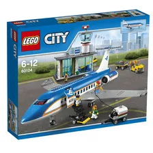 Конструктор LEGO CITY Пассажирский терминал аэропорта (LEGO, 60104-L)