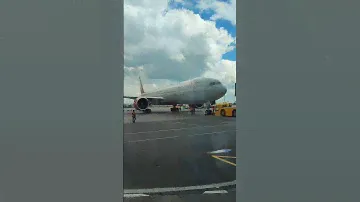 Boeing 777-300ER  RA-73275 а/к Россия Шереметьево терминал В.