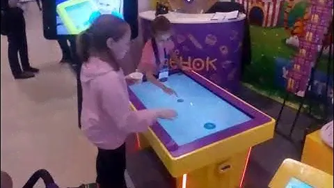 Напольный терминал Игрёнок Table диагональ экрана 43"